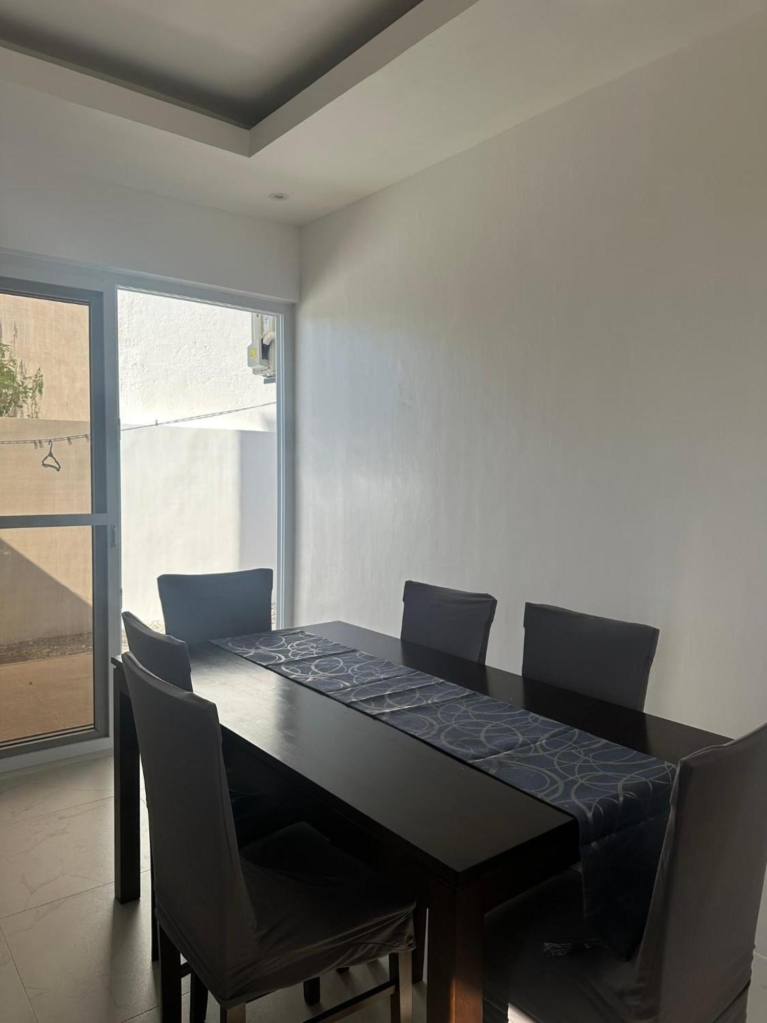 Casa Amores: Camaya Coast Mariveles Bagian luar foto